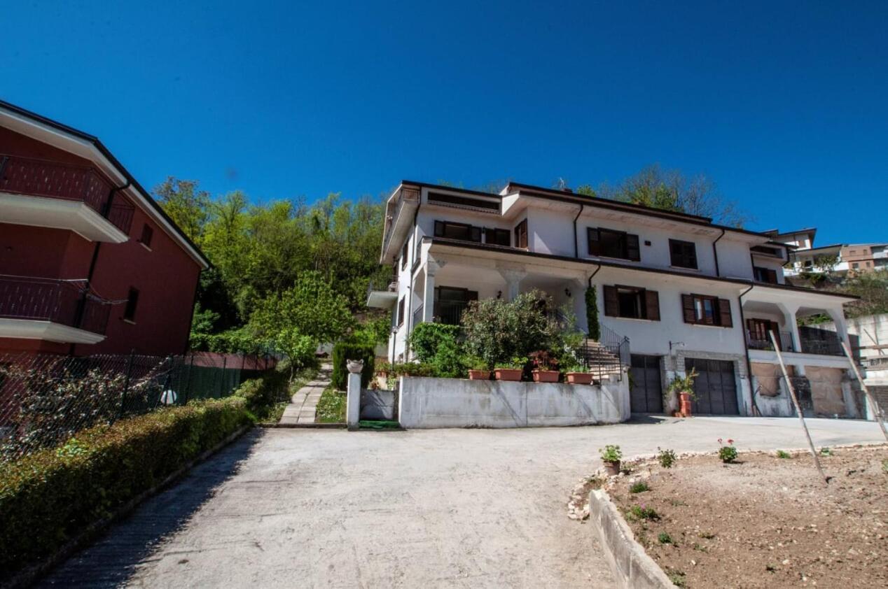 La Freccia E Il Leone Hotel Pratola Peligna Exterior photo